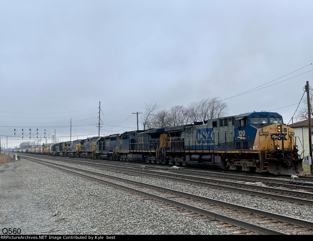 CSX 120 on Q560